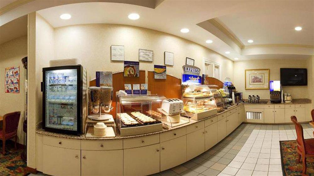 Holiday Inn Express Hotel & Suites Meadowlands Area By Ihg Carlstadt Zewnętrze zdjęcie