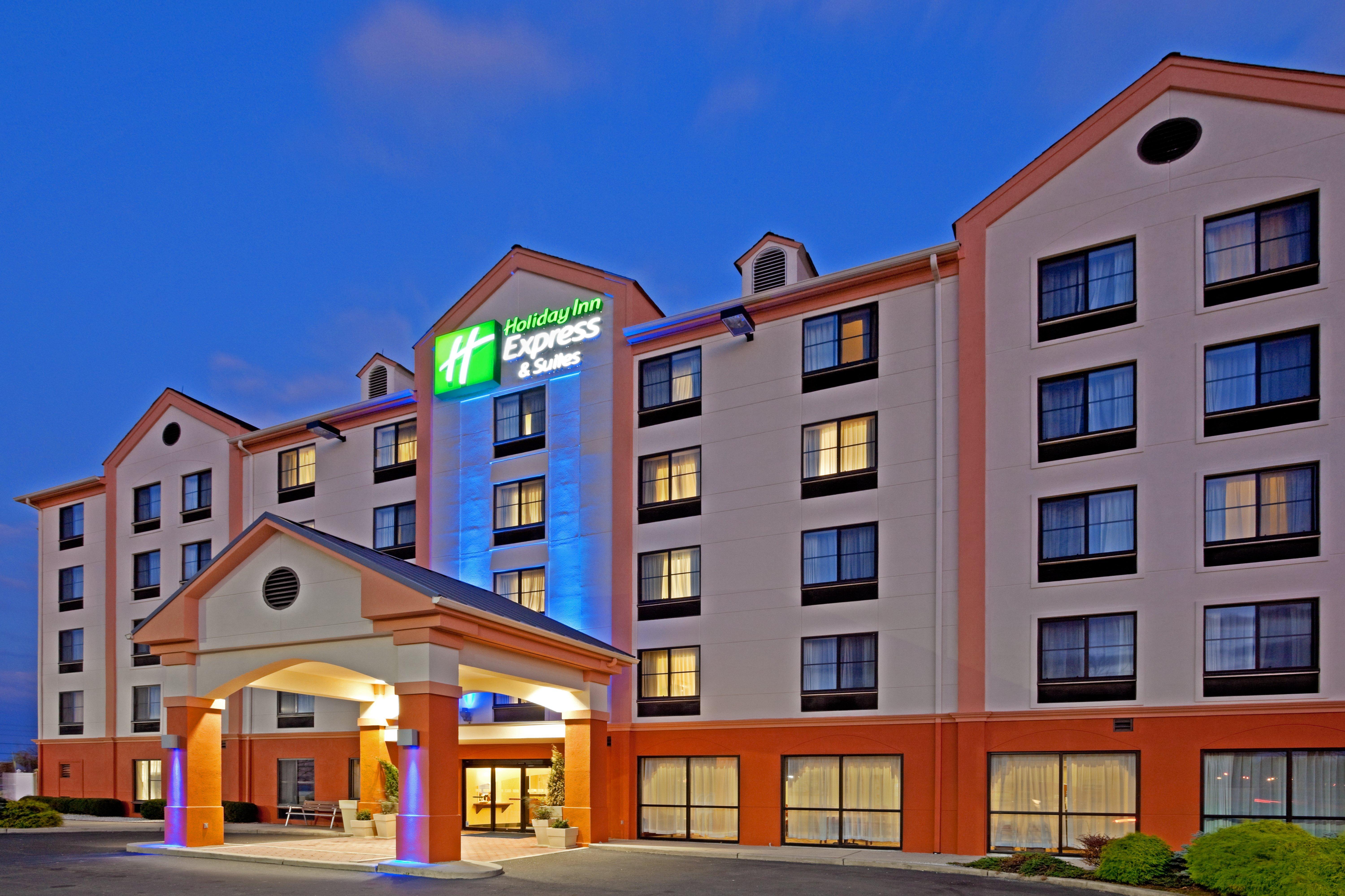 Holiday Inn Express Hotel & Suites Meadowlands Area By Ihg Carlstadt Zewnętrze zdjęcie