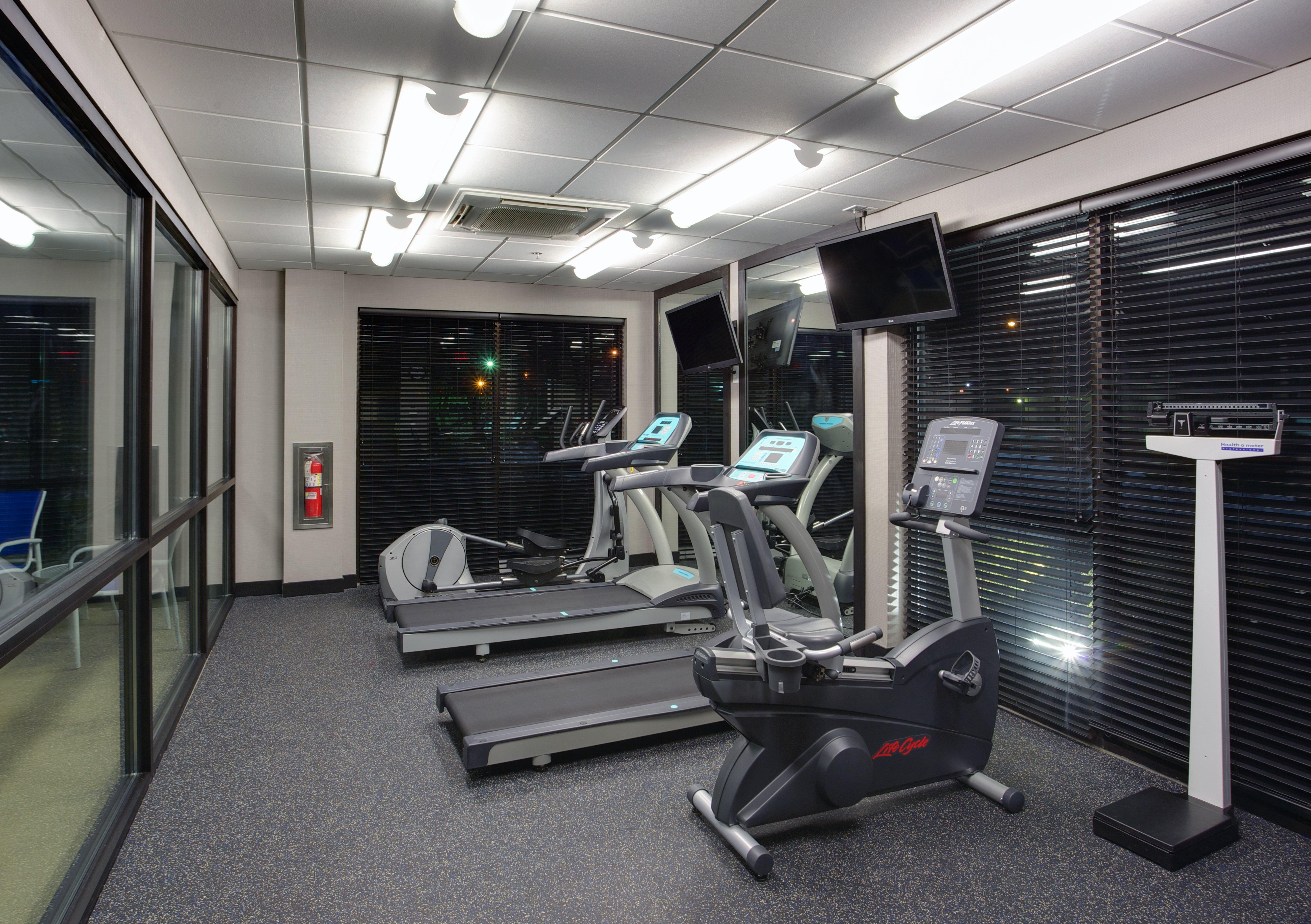 Holiday Inn Express Hotel & Suites Meadowlands Area By Ihg Carlstadt Zewnętrze zdjęcie