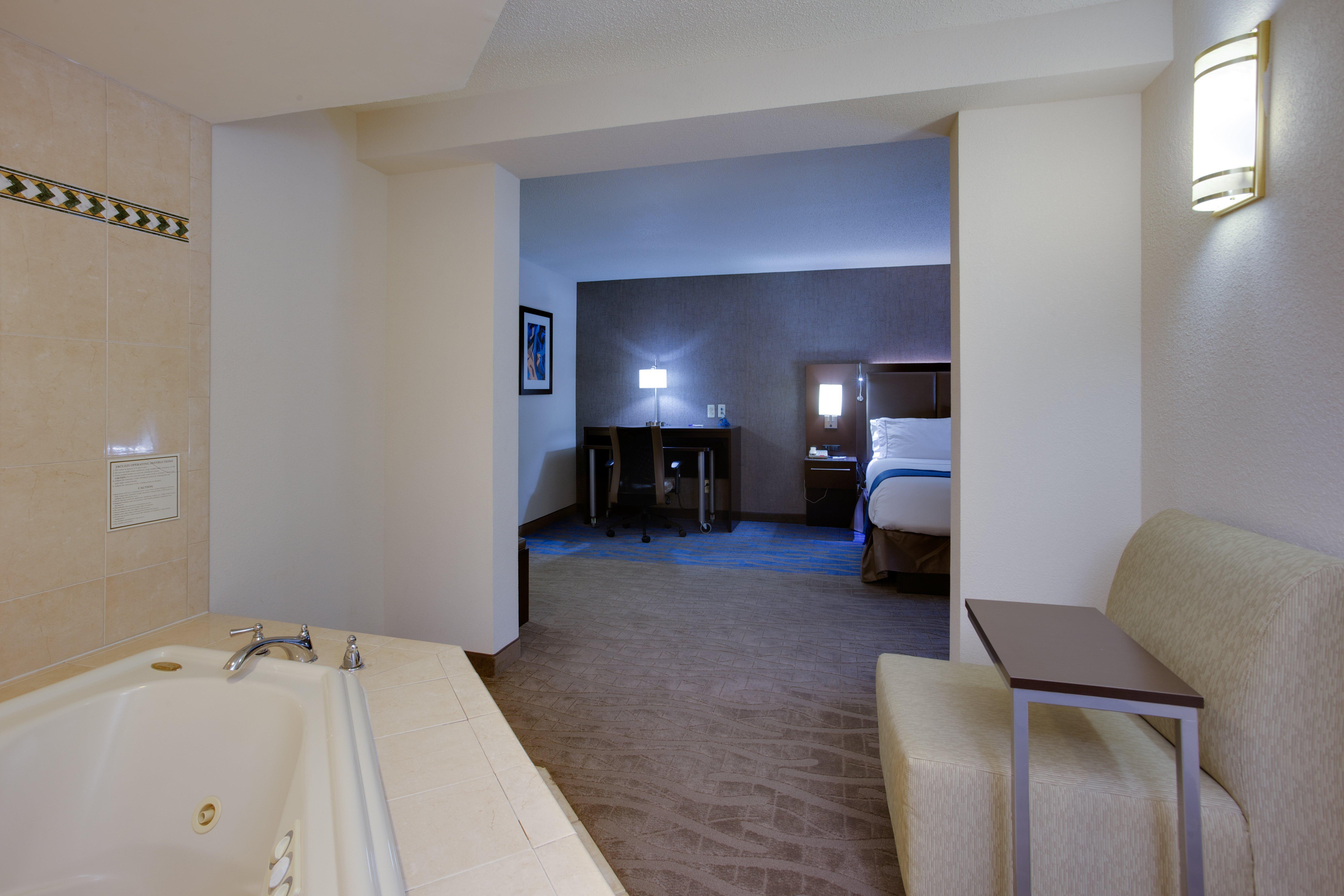 Holiday Inn Express Hotel & Suites Meadowlands Area By Ihg Carlstadt Zewnętrze zdjęcie