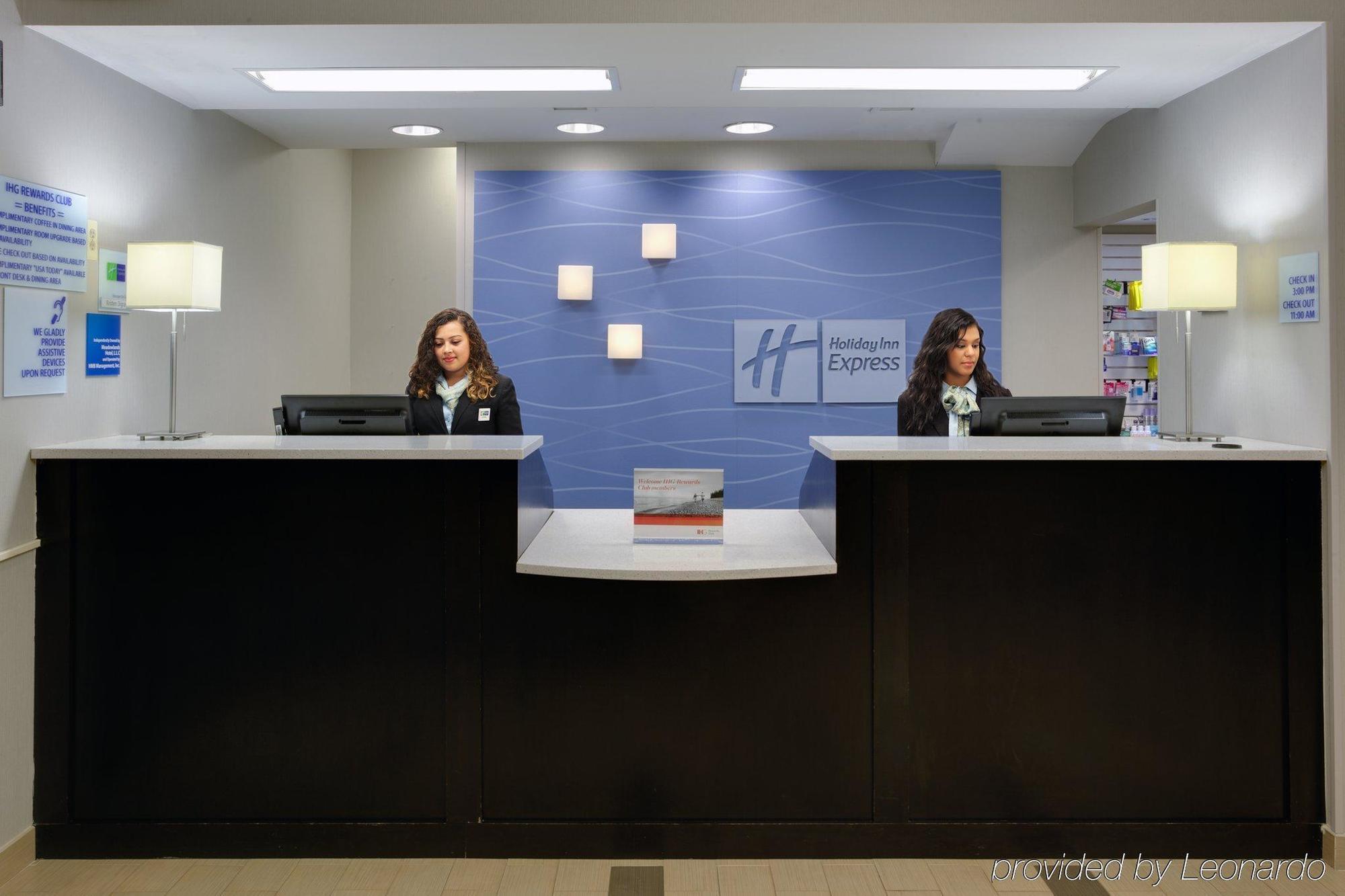 Holiday Inn Express Hotel & Suites Meadowlands Area By Ihg Carlstadt Zewnętrze zdjęcie