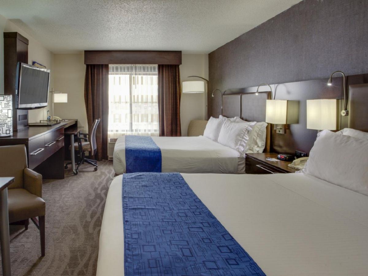 Holiday Inn Express Hotel & Suites Meadowlands Area By Ihg Carlstadt Zewnętrze zdjęcie
